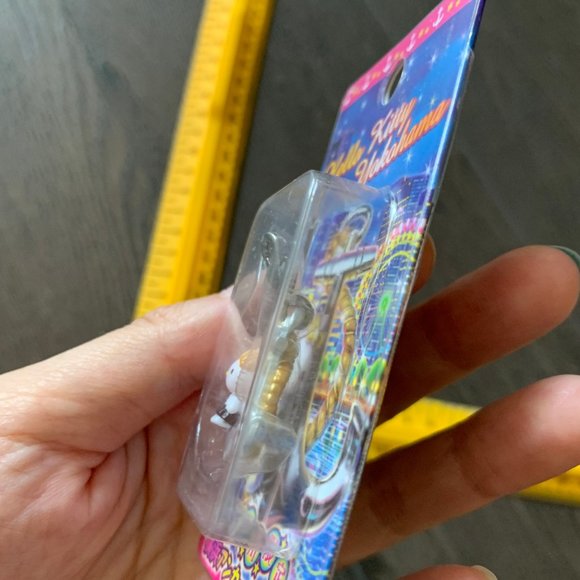 2008 HELLO KITTY ANCHOR CELL CHARM - Picture 2 of 8